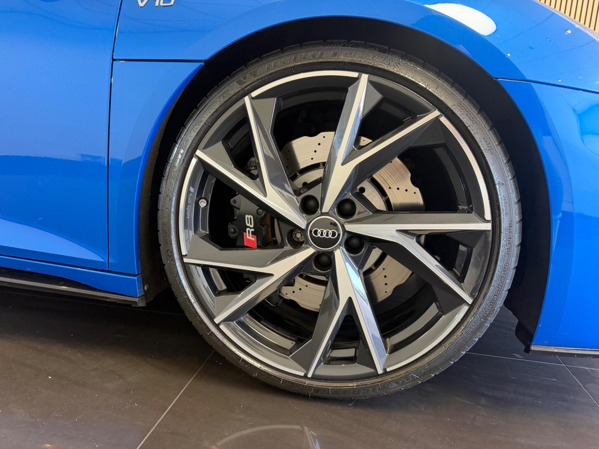 Audi R8